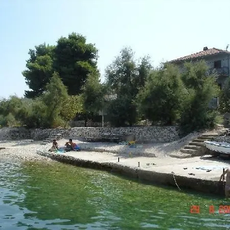 Ante Apartamento